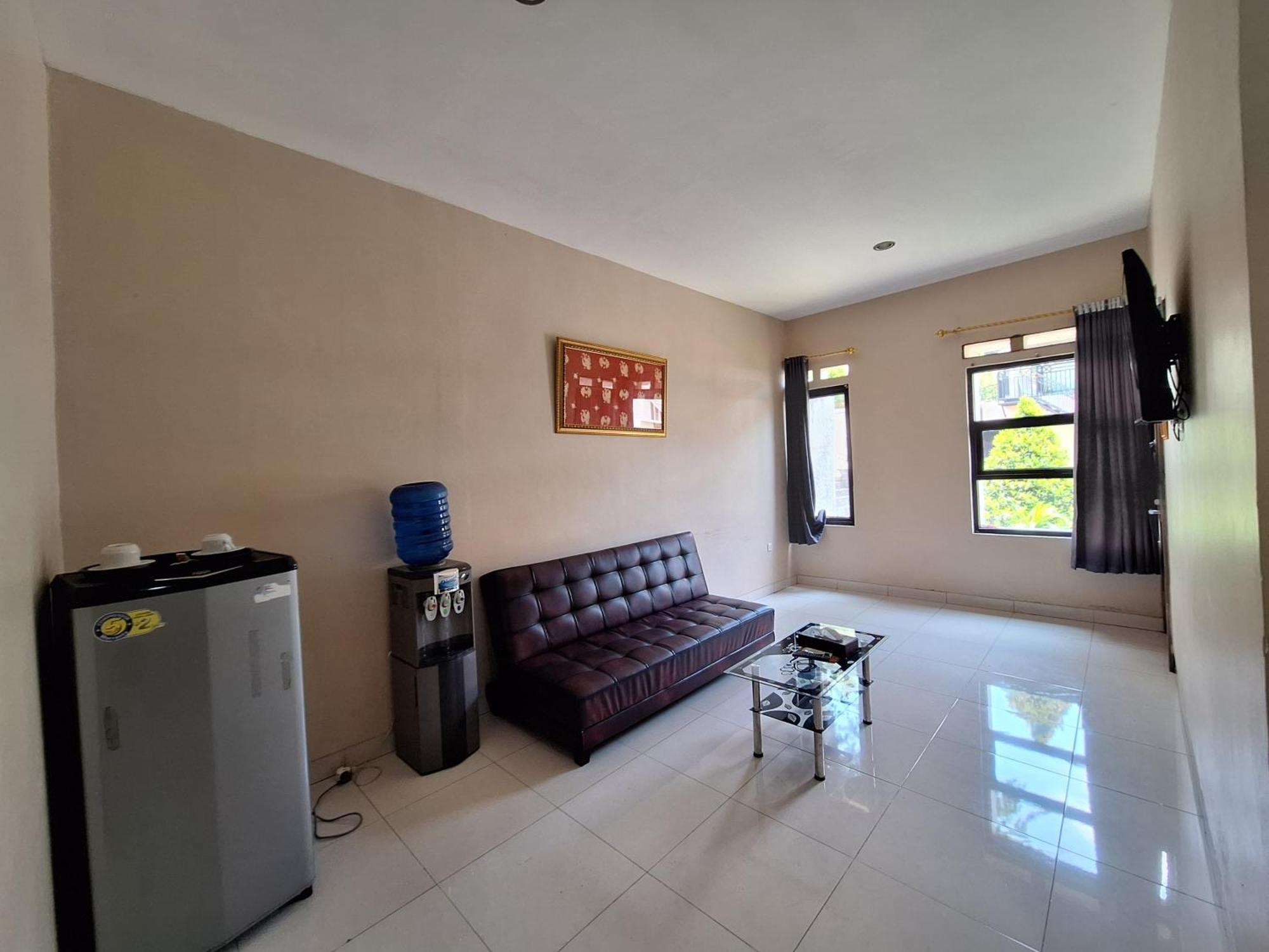 Urbanview Hotel Inkoppabri Cisarua Puncak Luaran gambar