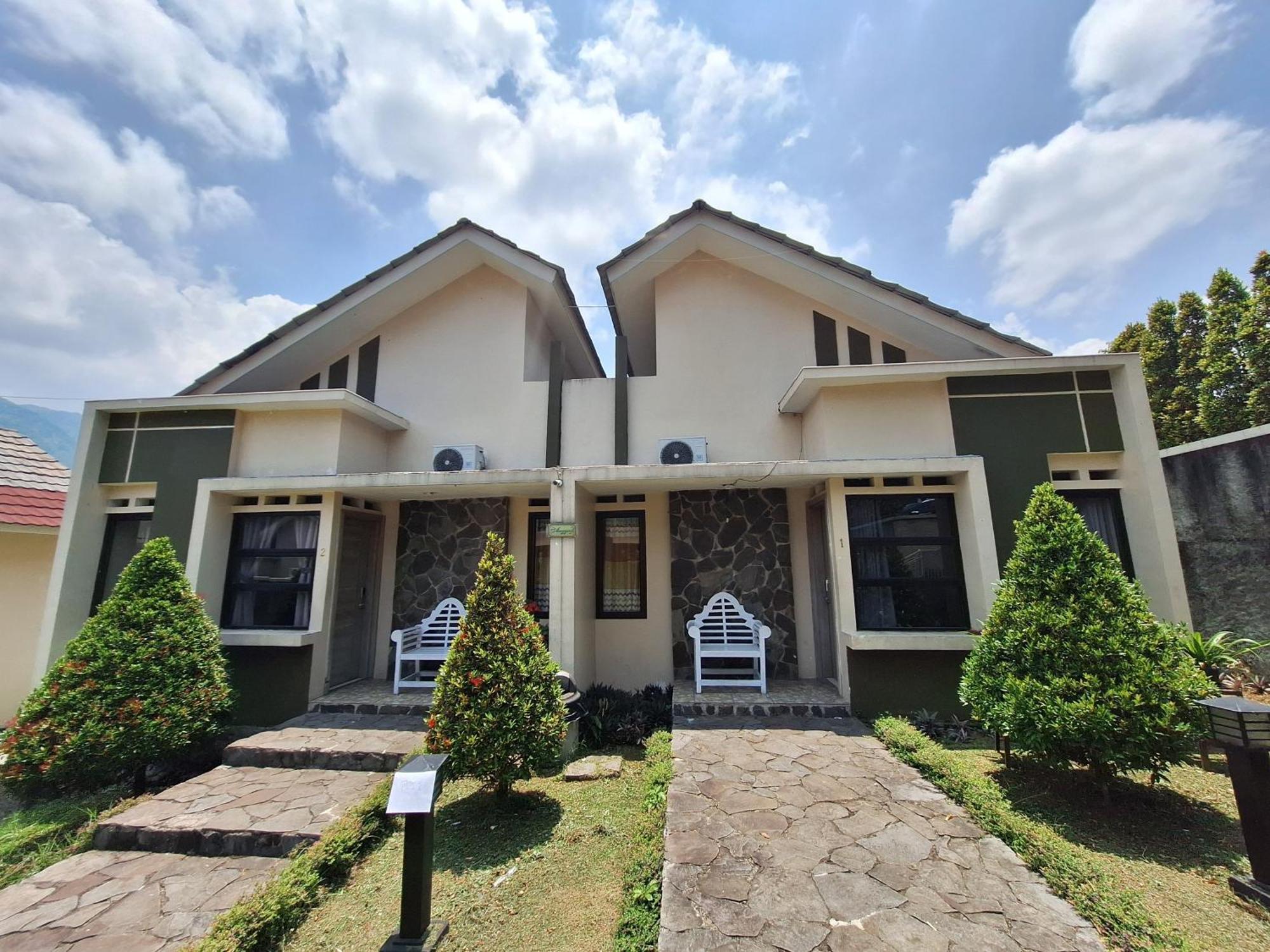 Urbanview Hotel Inkoppabri Cisarua Puncak Luaran gambar