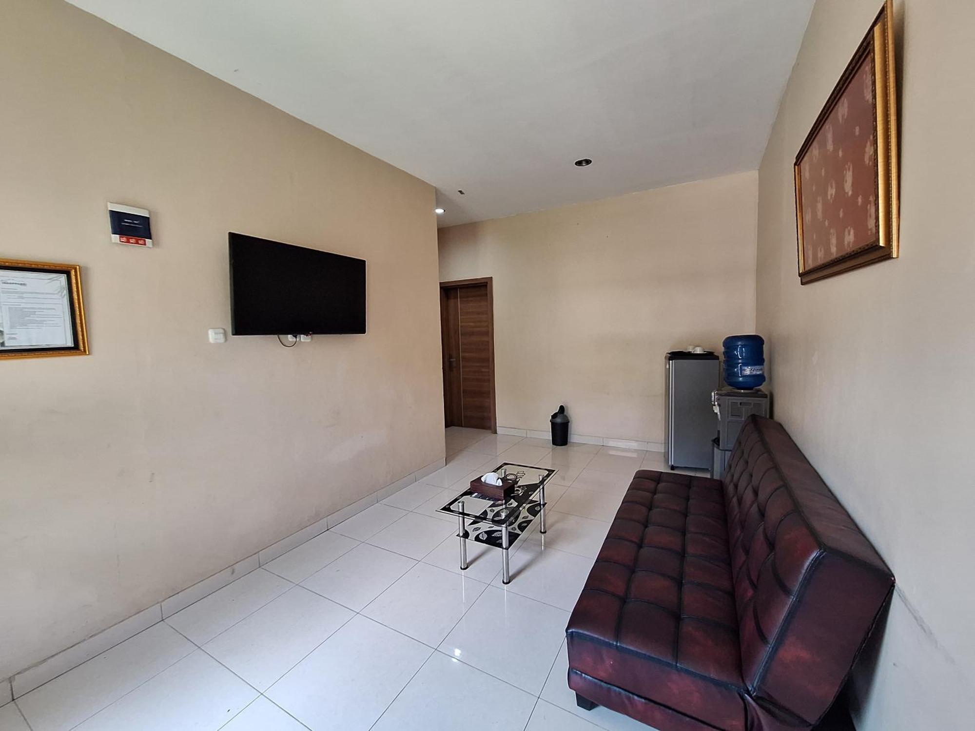 Urbanview Hotel Inkoppabri Cisarua Puncak Luaran gambar