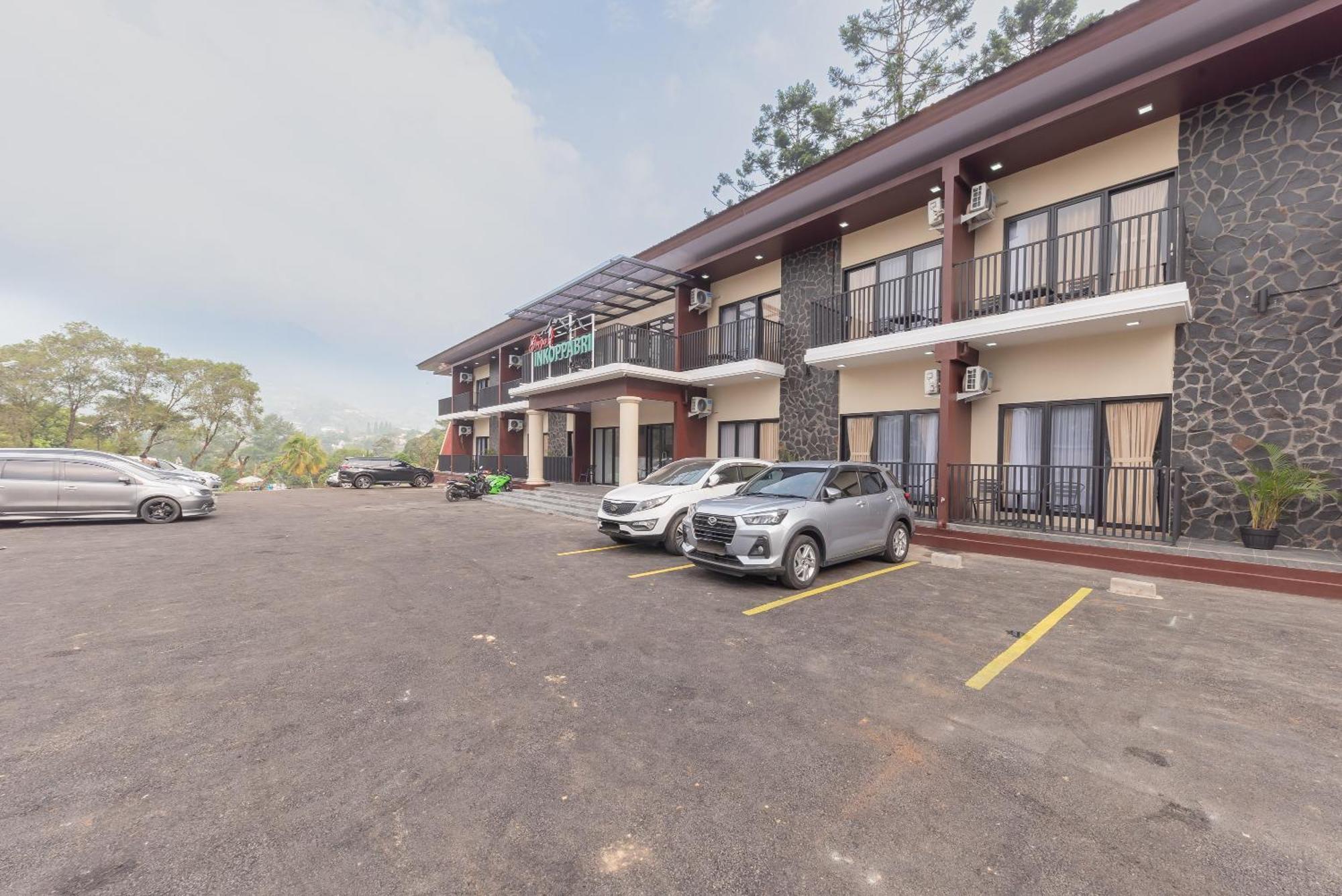 Urbanview Hotel Inkoppabri Cisarua Puncak Luaran gambar